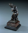 Picture of CA0375 Grand Tour cabinet bronze of the crouching Venus